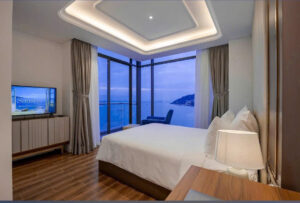 Oyster Bay apartment for rent near beach